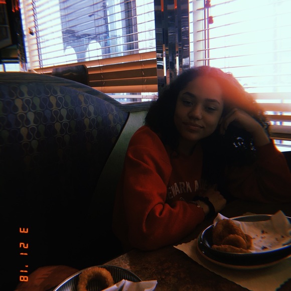 Meet your Posher, Savannah - Picture 1 of 1